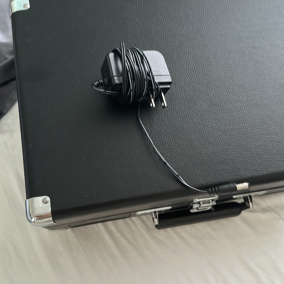 Barely used-crosley record player - Picture 3 of 3